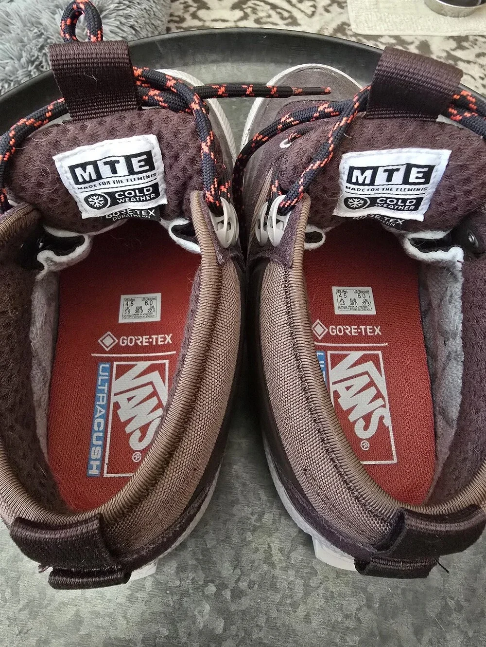 Vans Half Cab - Picture 4 of 6